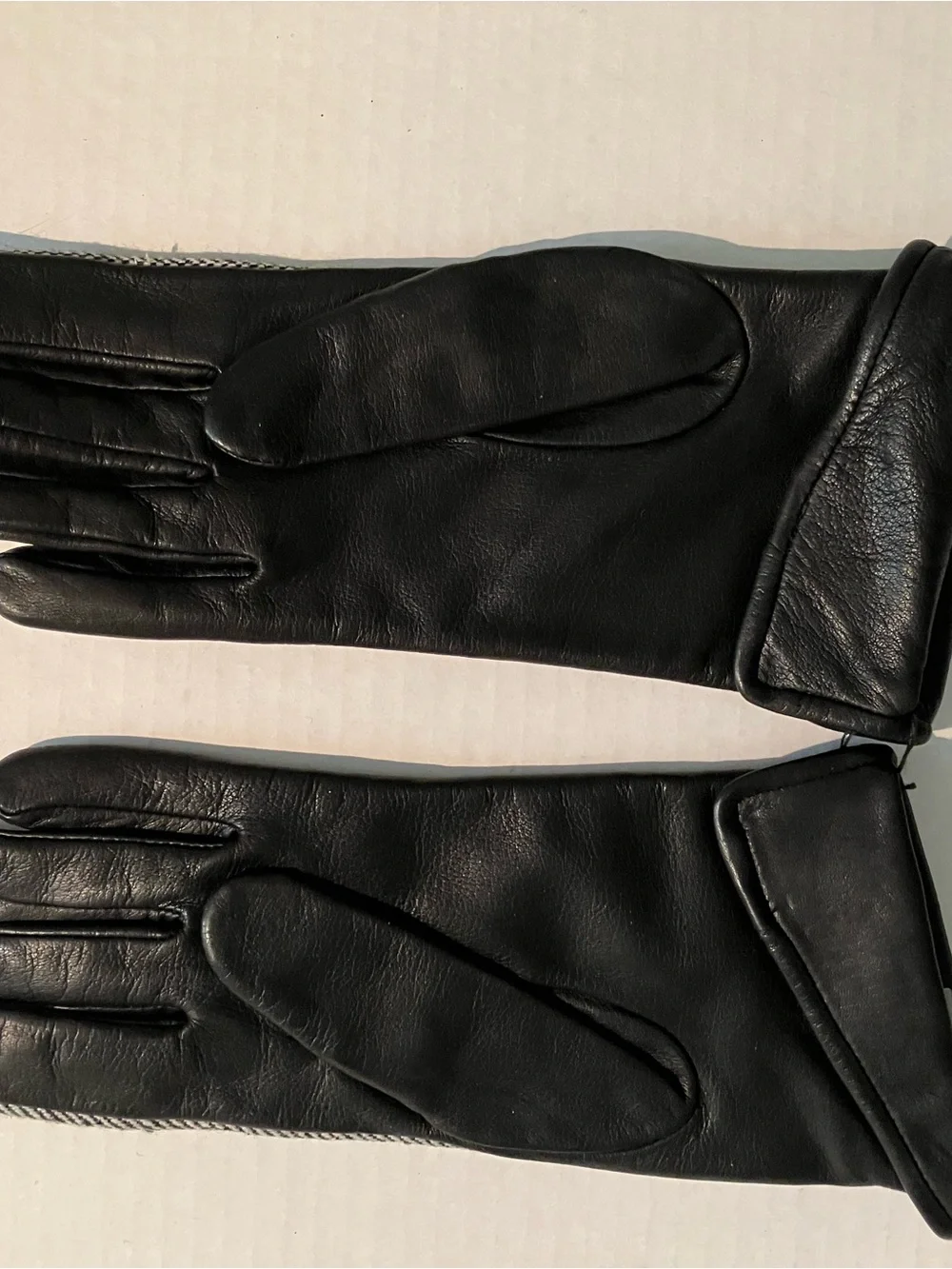 Herringbone Studded Leather-Trim Gloves - Black/Gray